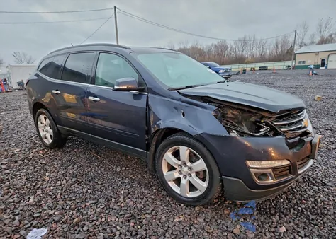 2016 Chevrolet Traverse Lt z USA, uszkodzony, nr VIN 1GNKRGKD0GJ142139